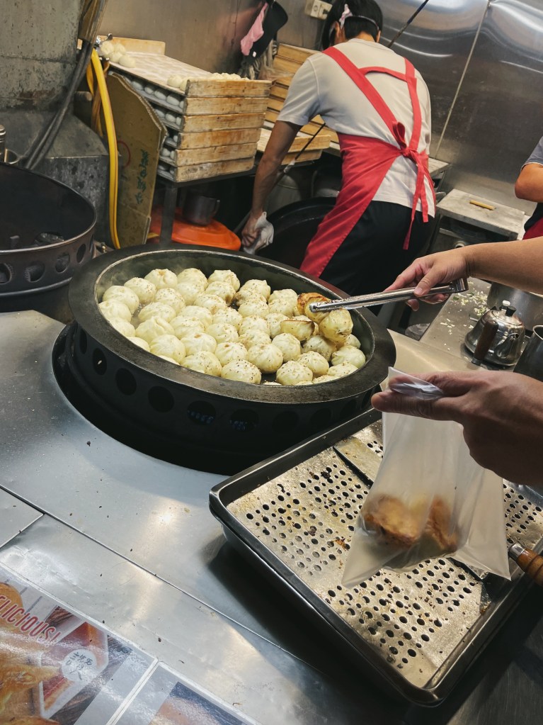 pan fried buns at a night market in taipei