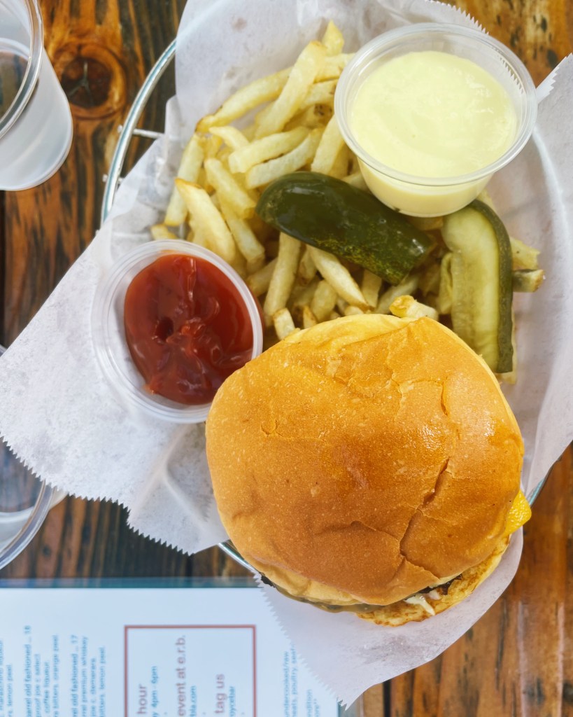 Cheeseburger at Everson Royce Bar