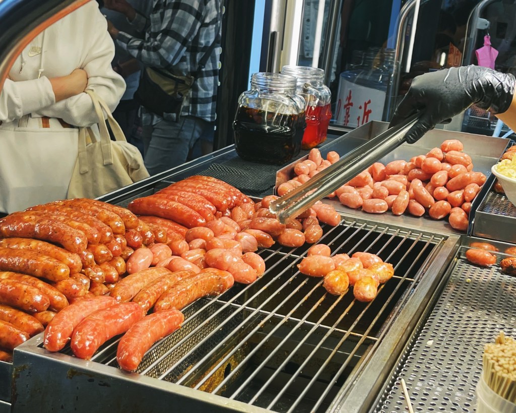 grilled taiwanese sausages at raohe night market in taipei