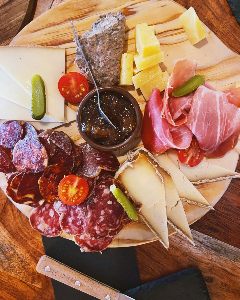 A Cheese and Charcuterie Board from Le 17.45 Lisboa